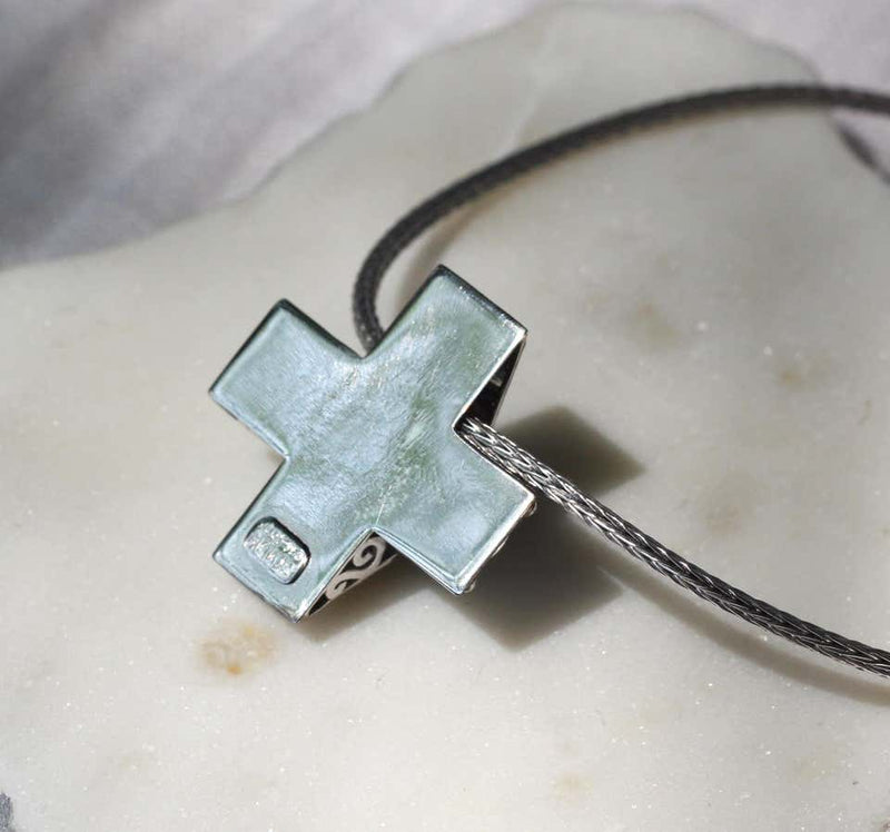 18 Karat White Gold Diamond Cross with Rope Necklace