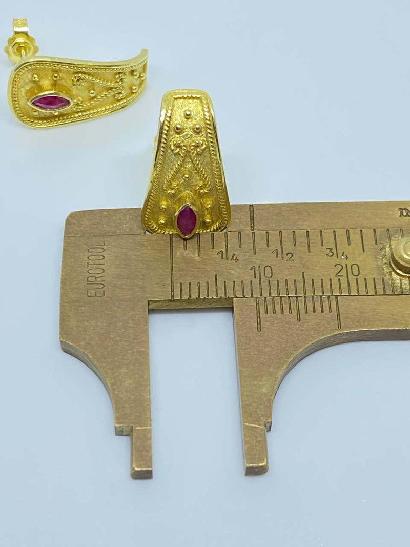 18 Karat Yellow Gold Byzantine Earrings