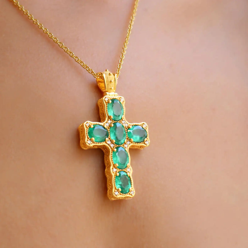 Georgios Collections 18 Karat Yellow Gold Emerald Cross Necklace with Chain