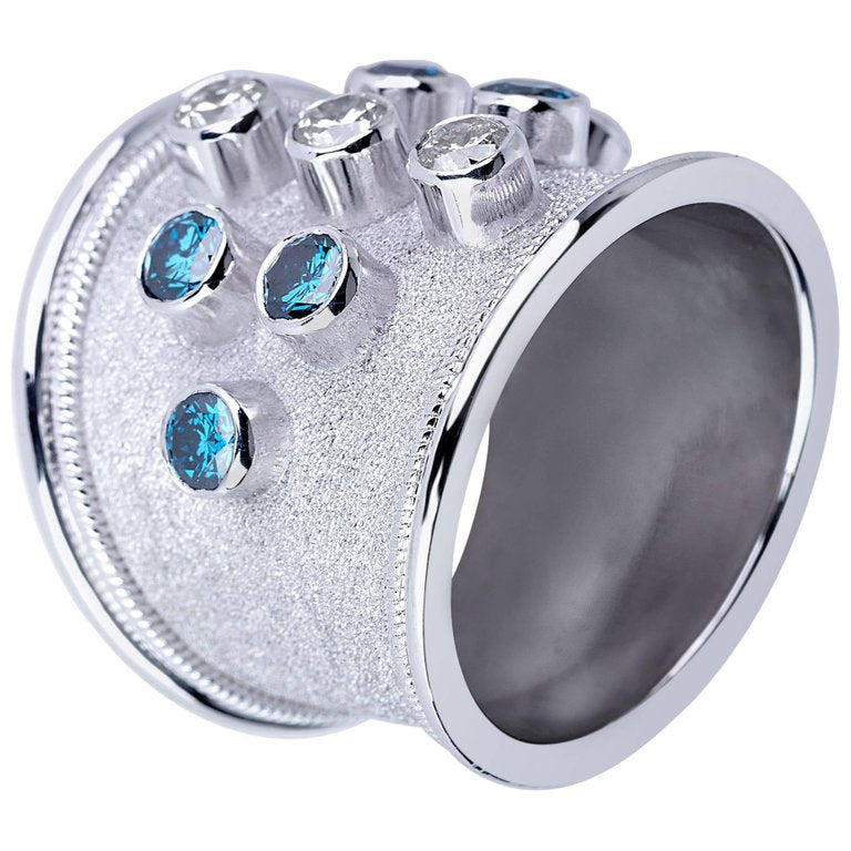 18 Karat White Gold Diamond Ring with Blue White Diamonds