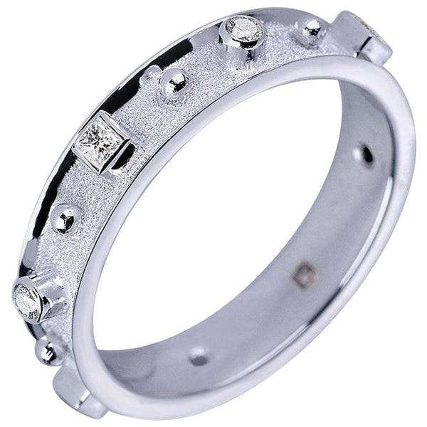 18 Karat White Gold Thin Princess Cut Diamond Band Ring