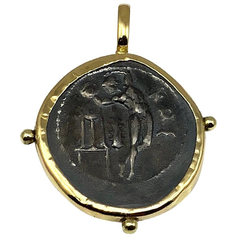 18 Karat Gold Pendant Necklace with Silver a Diskovolos Coin