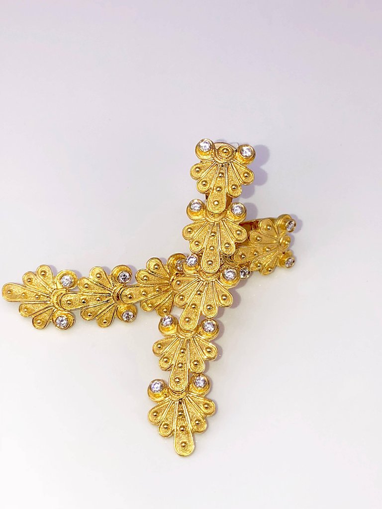 18 Karat Yellow Gold Diamond Byzantine Earrings