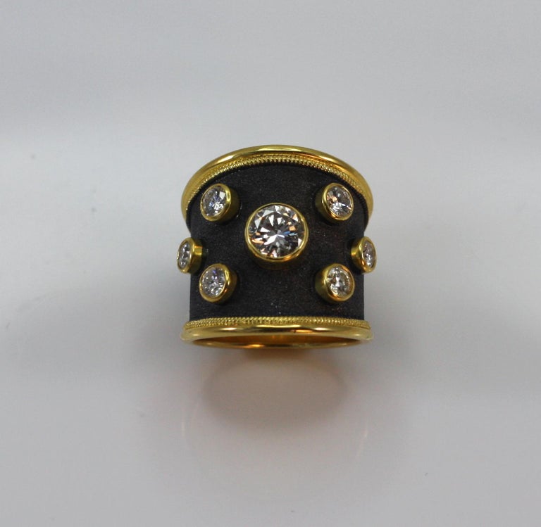 18 Karat Yellow Gold Ring with Diamonds and Black Rhodium