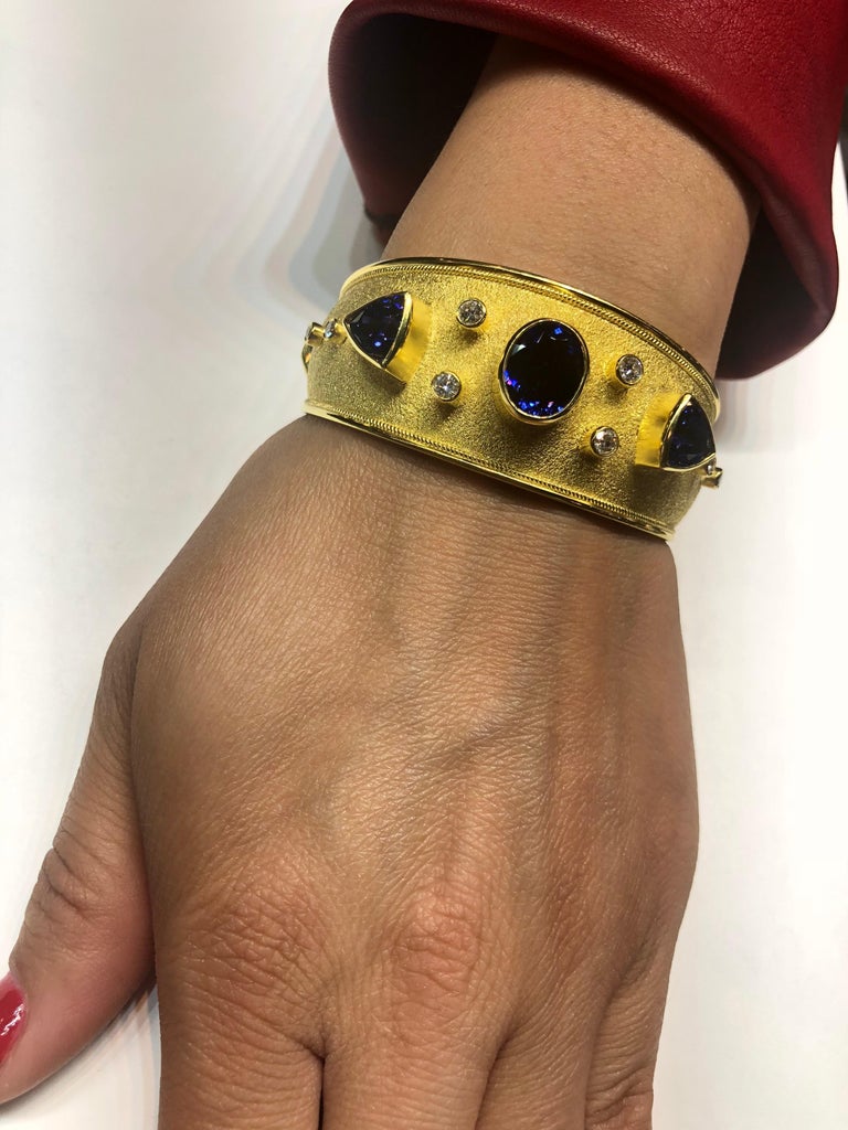18 Karat Yellow Gold Diamond and Tanzanite Unique Bracelet