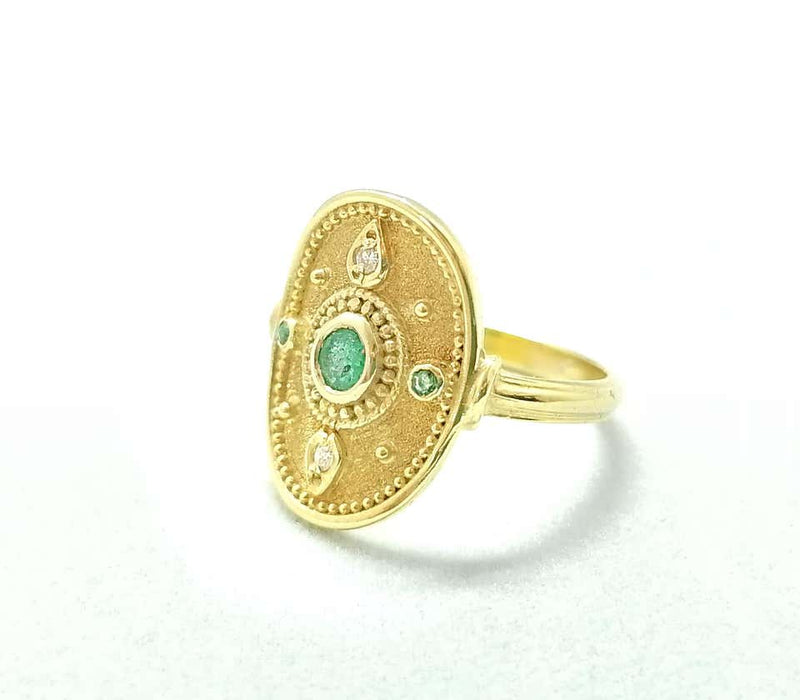 18 Karat Yellow Gold Emerald and Diamond Round Band Ring