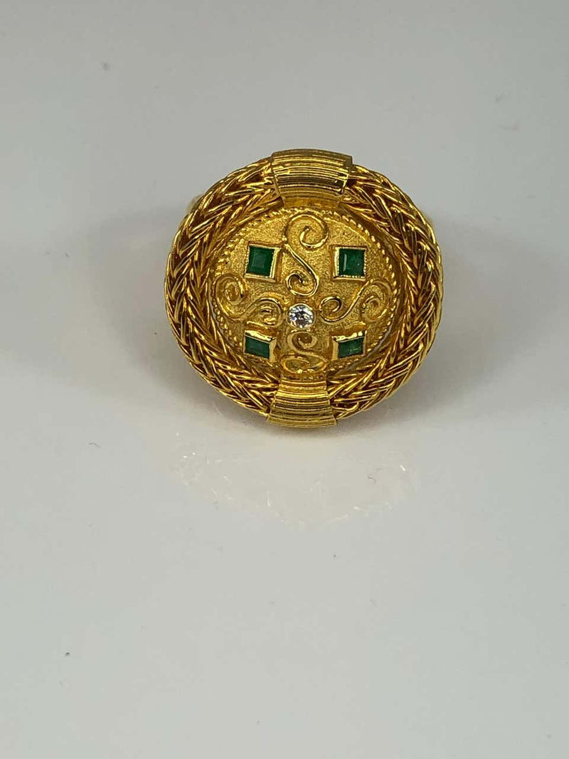 18 Karat Yellow Gold Diamond and Emerald Ring with Rope