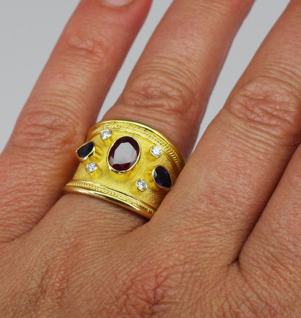 18 Karat Yellow Gold Ruby Pear Sapphire Diamond Ring