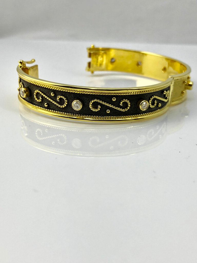 18 Karat Yellow Gold Diamond Bracelet Two Tone Reversible