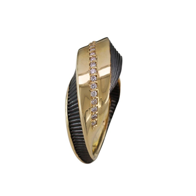 18 Karat Yellow Gold Diamond Ring with Black Rhodium