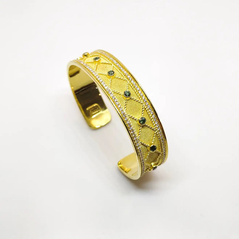 18 Yellow Gold Karat Green and White Diamond Bracelet