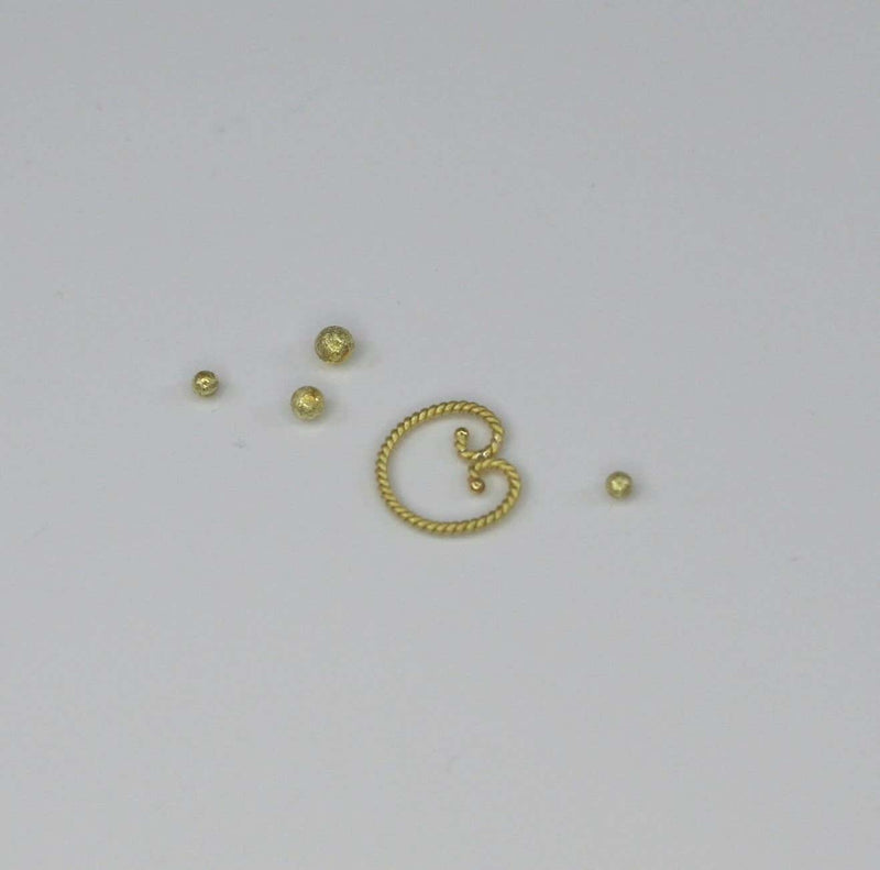 18 Karat Yellow Gold Small Drop Diamond Pendant and Chain