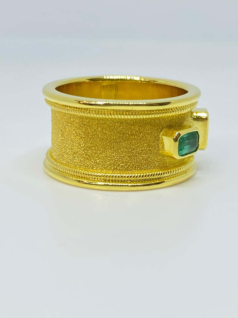 18 Karat Yellow Gold Diamond Emerald Unisex Band Ring