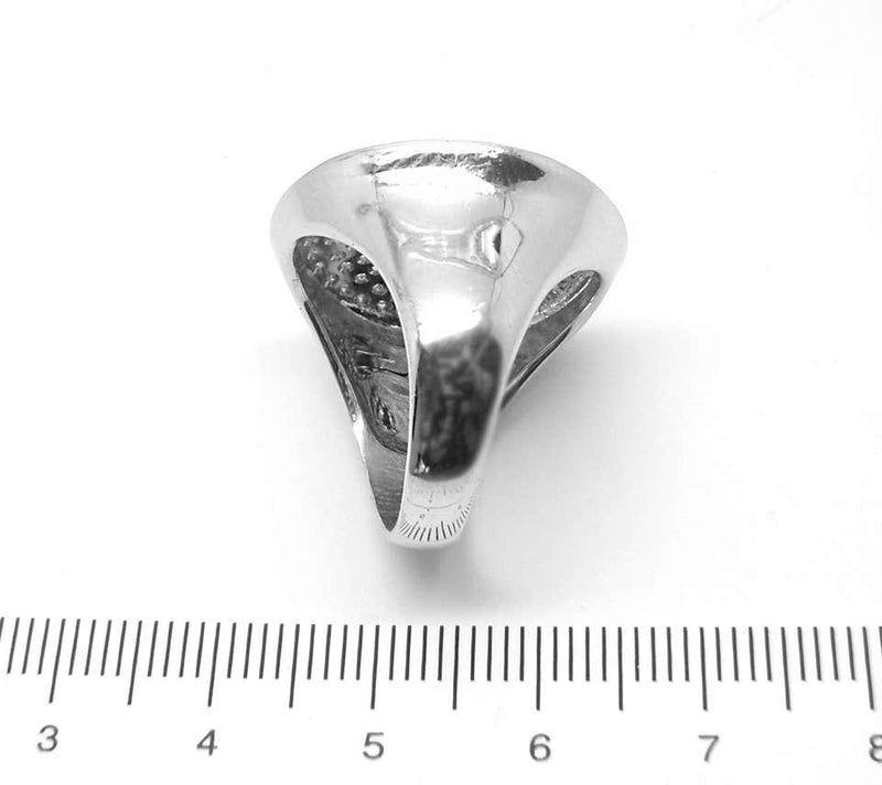 18 Karat White Gold Brilliant Cut Diamond Round Band Ring